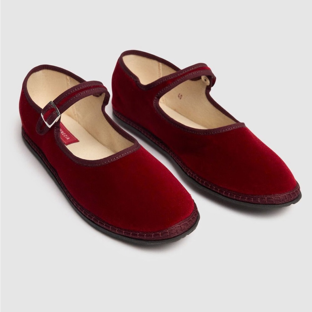 Vibi Venezia Red Mary Jane Flats